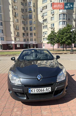 Кабриолет Renault Megane 2011 в 