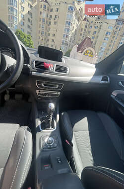 Кабриолет Renault Megane 2011 в 