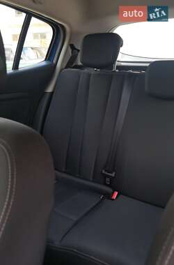 Хэтчбек Renault Megane 2011 в 
