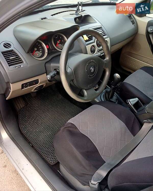 Хетчбек Renault Megane 2003 в Іванкові