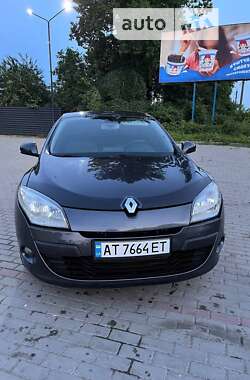 Хэтчбек Renault Megane 2009 в 