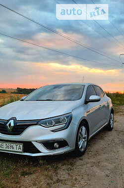 Хетчбек Renault Megane 2016 в Кам'янському