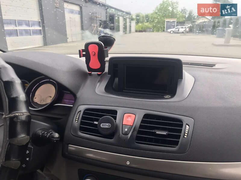 Хетчбек Renault Megane 2011 в Шептицькому фото 13 Хетчбек Renault Megane 2011 в Шептицькому