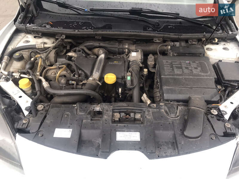 Хетчбек Renault Megane 2011 в Шептицькому фото 19 Хетчбек Renault Megane 2011 в Шептицькому