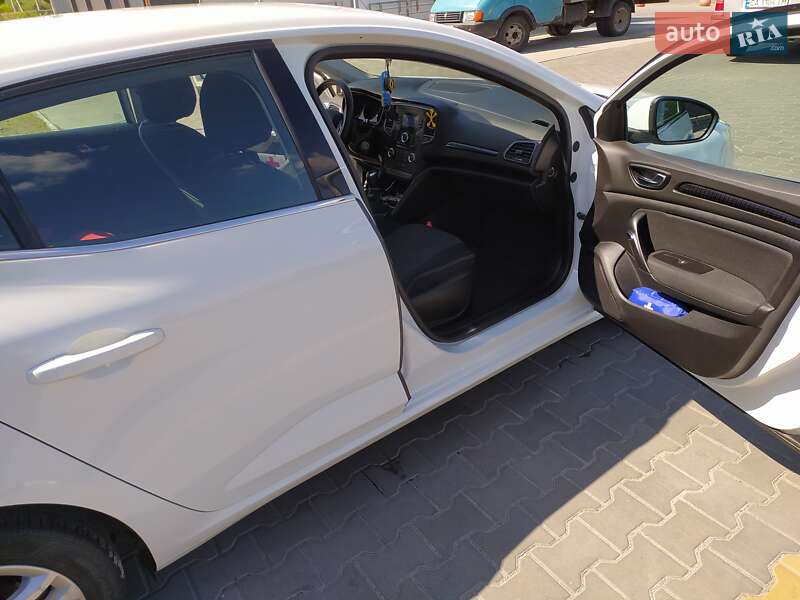 Хэтчбек Renault Megane 2016 в Киеве