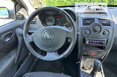 Седан Renault Megane 2004 в Днепре