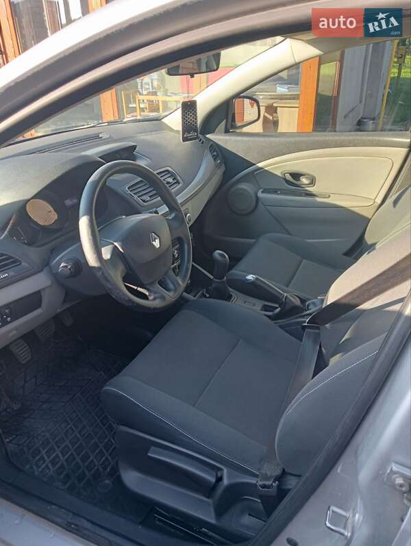 Универсал Renault Megane 2009 в Луцке фото 9 Универсал Renault Megane 2009 в Луцке