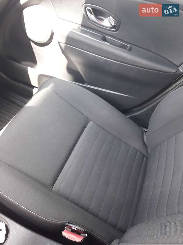 Универсал Renault Megane 2015 в Сумах фото 24 Универсал Renault Megane 2015 в Сумах