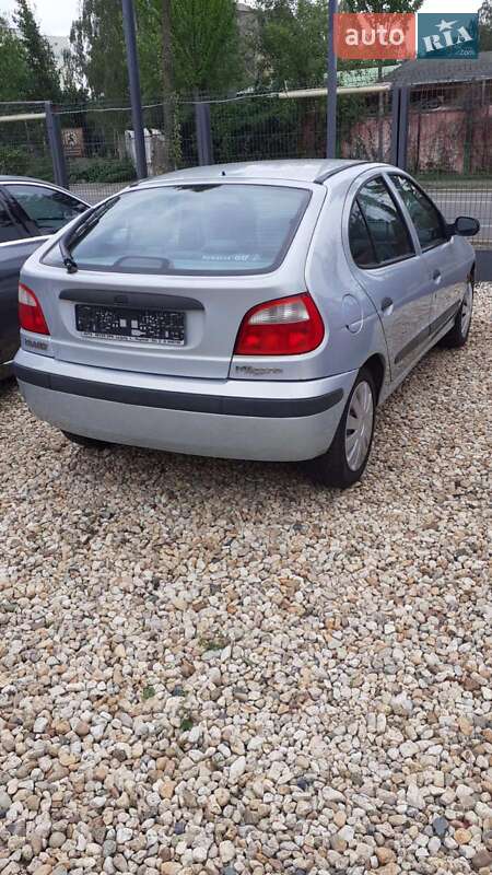 Хетчбек Renault Megane 2001 в Черкасах