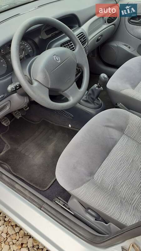 Хетчбек Renault Megane 2001 в Черкасах