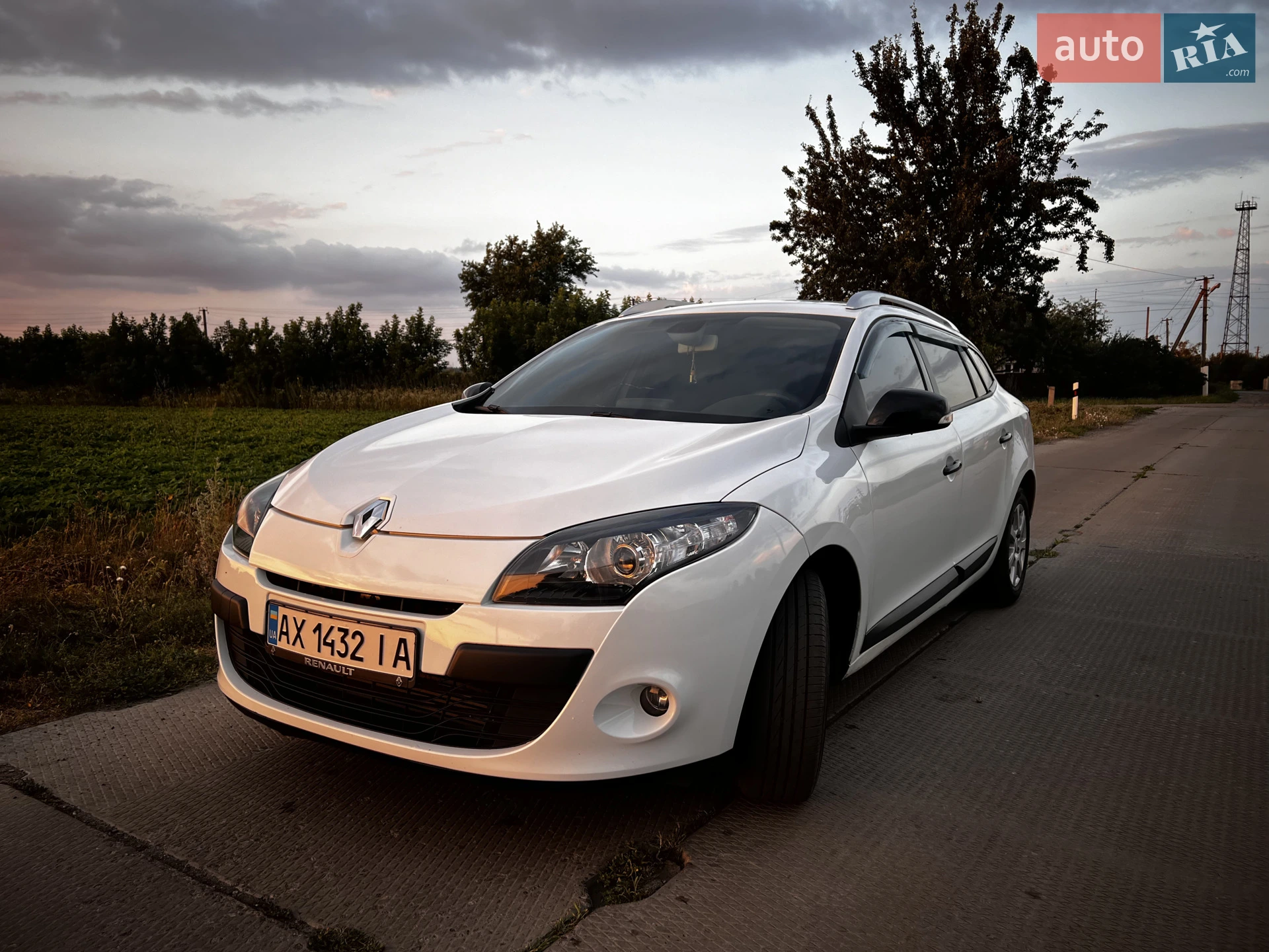 2010 Renault Megane - мініатюра 12