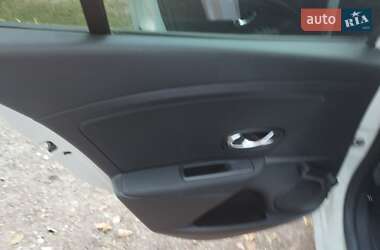 Хэтчбек Renault Megane 2015 в 