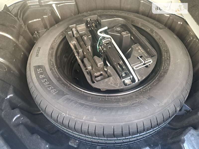 Седан Renault Megane 2021 в Кропивницком