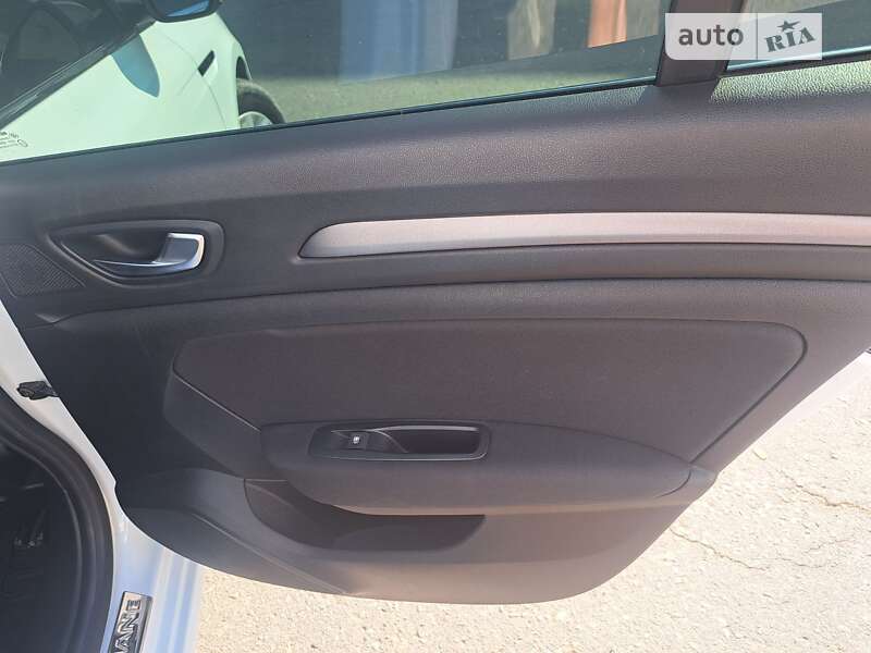 Седан Renault Megane 2021 в Кропивницком