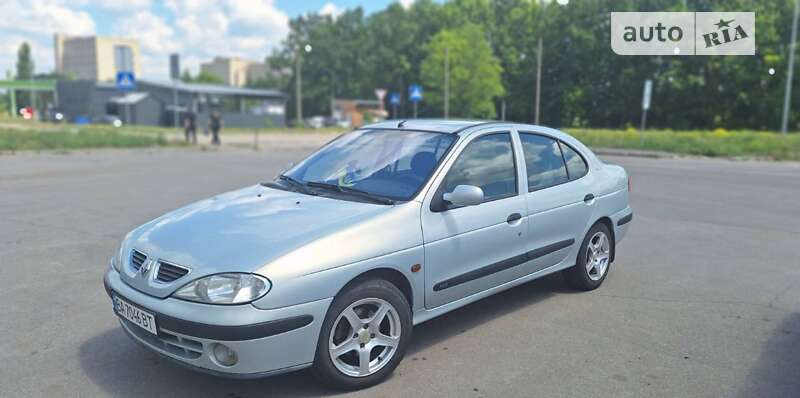 Седан Renault Megane 2000 в Боровах