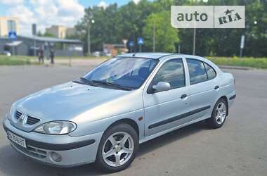 Седан Renault Megane 2000 в Боровах