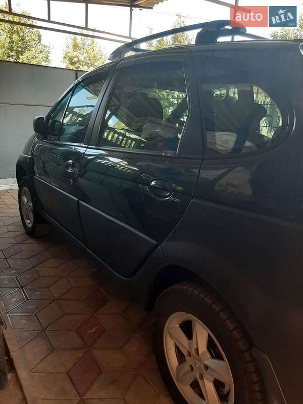 Универсал Renault Megane 2002 в Марганце