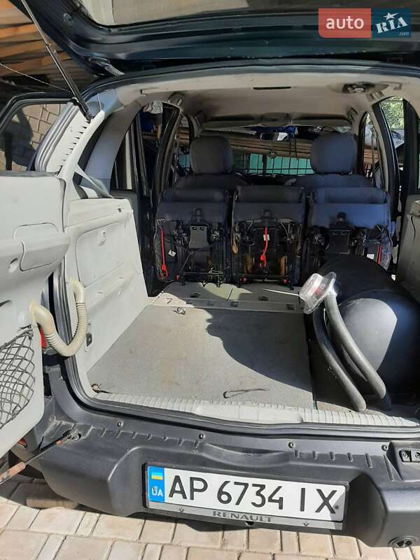 Универсал Renault Megane 2002 в Марганце