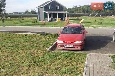 Хэтчбек Renault Megane 1996 в 