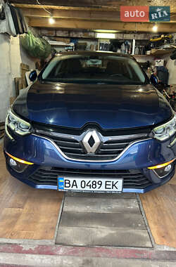 Седан Renault Megane 2017 в 