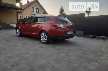 Универсал Renault Megane 2014 в Новояворовске