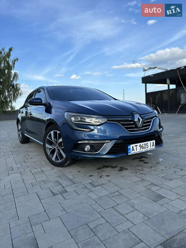Хэтчбек Renault Megane 2016 в Калуше