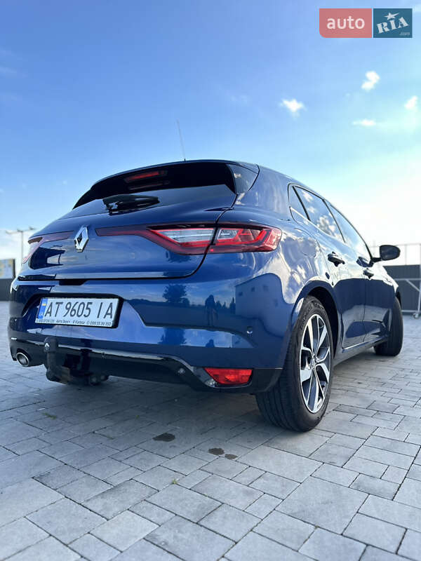 Хэтчбек Renault Megane 2016 в Калуше