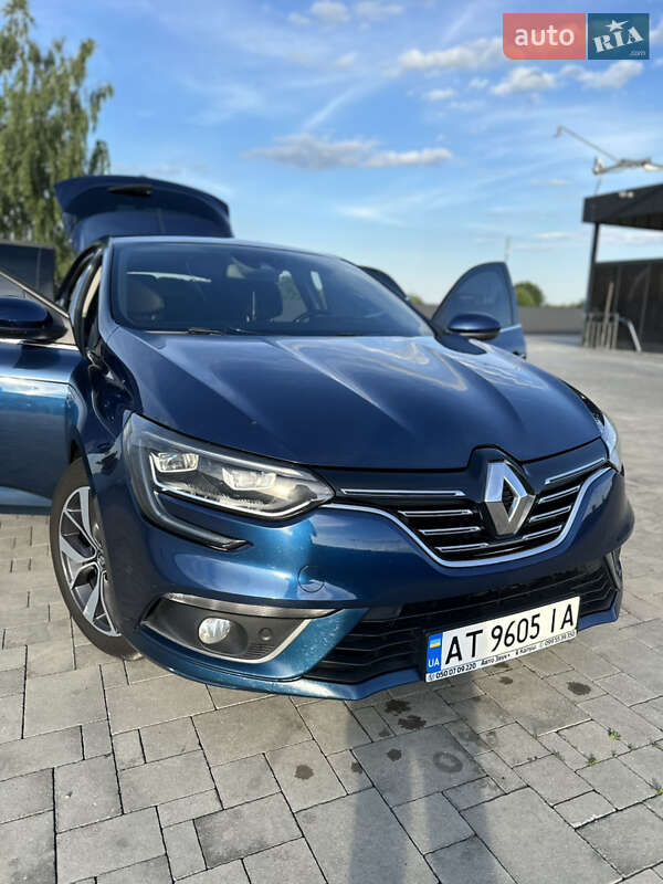 Хэтчбек Renault Megane 2016 в Калуше