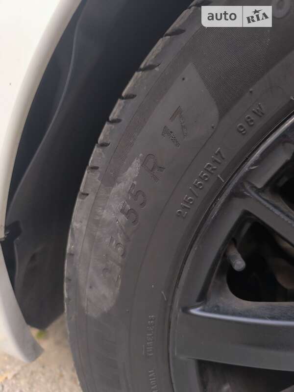 Универсал Renault Megane 2013 в Новомосковске фото 41 Универсал Renault Megane 2013 в Новомосковске