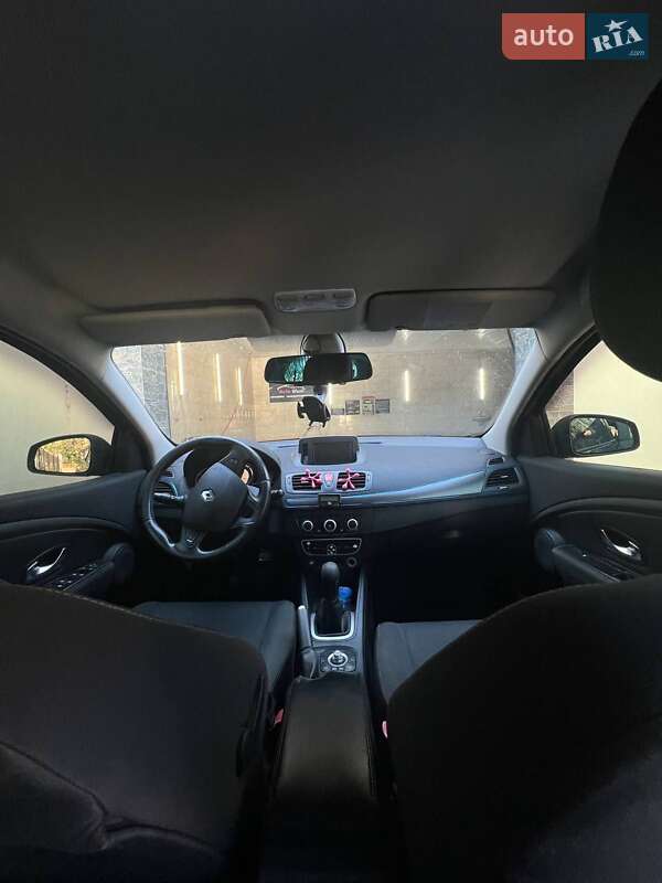 Универсал Renault Megane 2010 в Сарнах