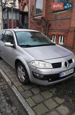Хэтчбек Renault Megane 2005 в 