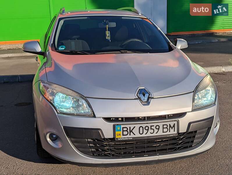 Универсал Renault Megane 2010 в 