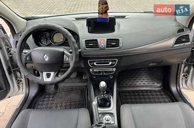 Хэтчбек Renault Megane 2009 в 
