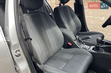 Хэтчбек Renault Megane 2009 в 