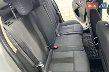 Хэтчбек Renault Megane 2009 в 