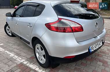 Хэтчбек Renault Megane 2009 в 
