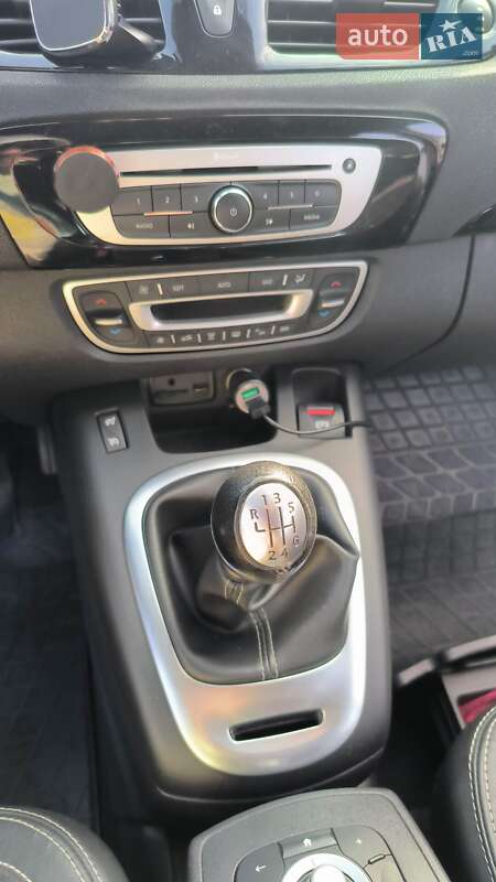 Универсал Renault Megane 2015 в Львове фото 7 Универсал Renault Megane 2015 в Львове