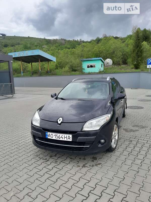 Универсал Renault Megane 2011 в Воловце