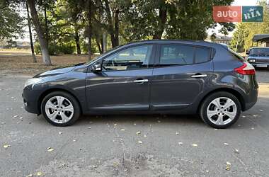 Хэтчбек Renault Megane 2010 в 