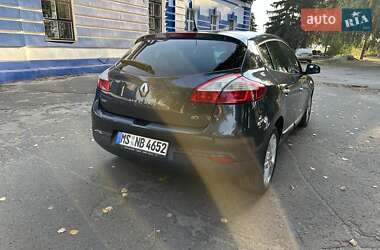 Хэтчбек Renault Megane 2010 в 