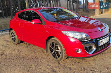 Хэтчбек Renault Megane 2012 в 