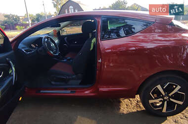 Хэтчбек Renault Megane 2012 в 