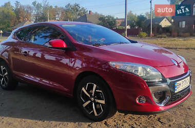 Хэтчбек Renault Megane 2012 в 