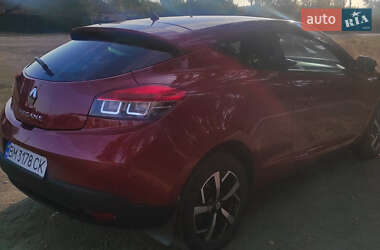 Хэтчбек Renault Megane 2012 в 