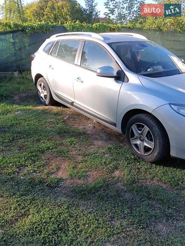 Универсал Renault Megane 2010 в Луцке фото 3 Универсал Renault Megane 2010 в Луцке