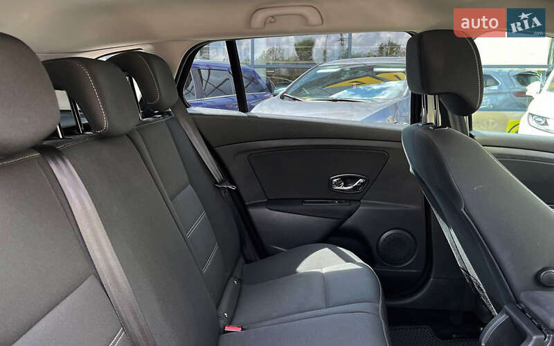 Універсал Renault Megane 2015 в Львові фото 12 Універсал Renault Megane 2015 в Львові