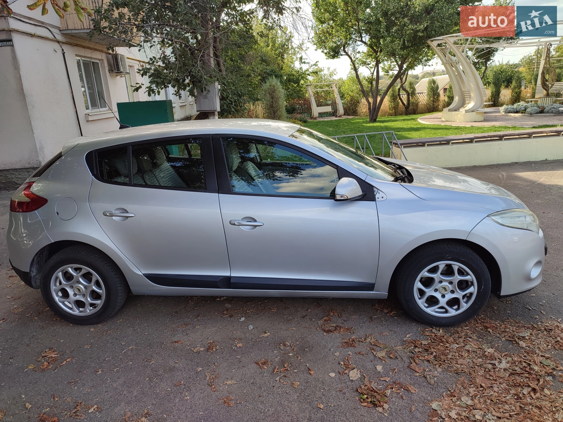 2010 Renault Megane - мініатюра 2