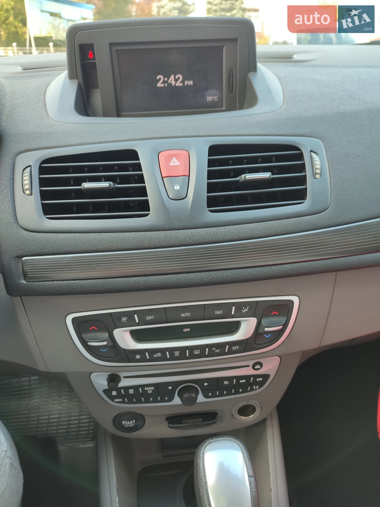 2010 Renault Megane - мініатюра 15