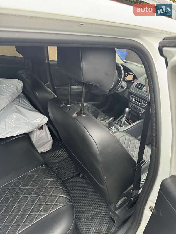 Универсал Renault Megane 2015 в Ужгороде фото 9 Универсал Renault Megane 2015 в Ужгороде