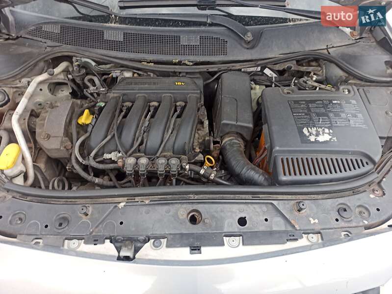 Седан Renault Megane 2005 в Томашполі